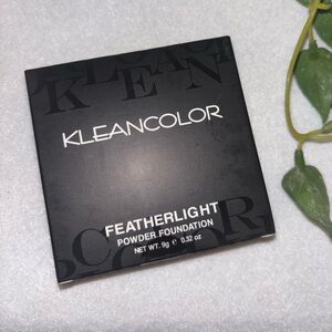 Kleancolor Featherlight Foundation!